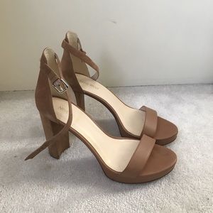 Nine West Dempsey platform heels